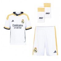 Camisa de time de futebol Real Madrid Antonio Rudiger #22 Replicas 1º Equipamento Infantil 2023-24 Manga Curta (+ Calças curtas)